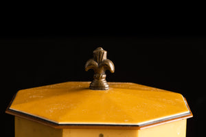美國中世紀現代 Empire Lucite 古典粉盒