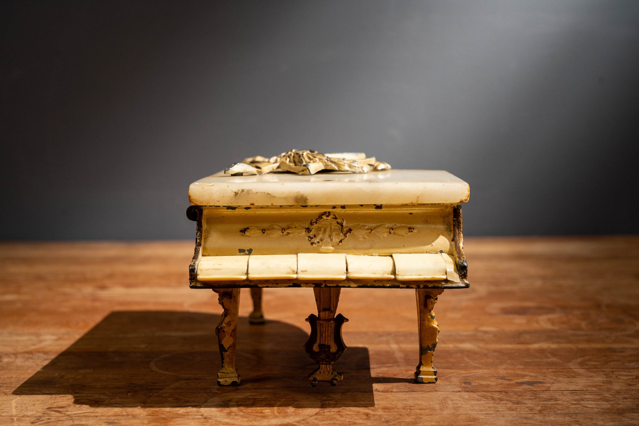 瑞士THORENS古典大理石鋼琴音樂盒