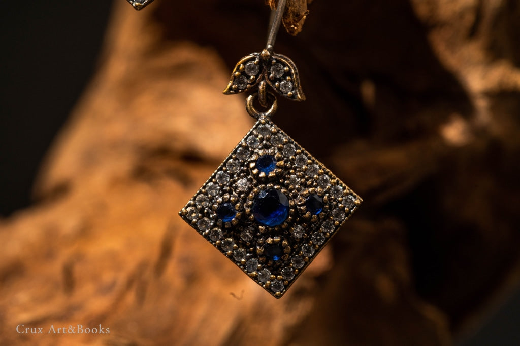 復古藍鋯石菱形耳環