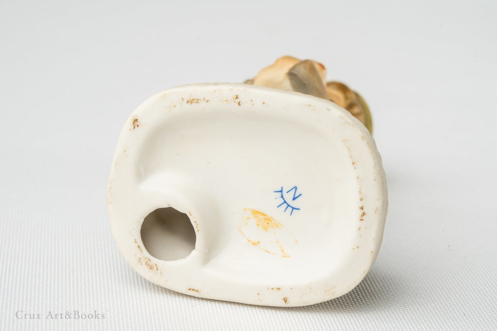 小男孩瓷偶